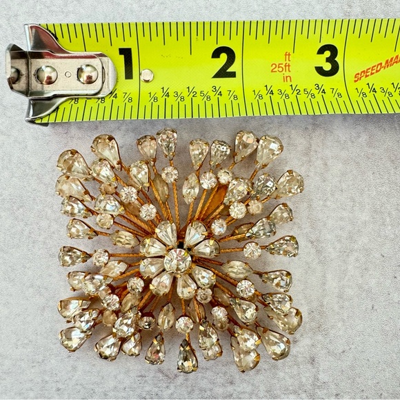 Napier Tiered Rhinestone Burst Brooch - Picture 6 of 11